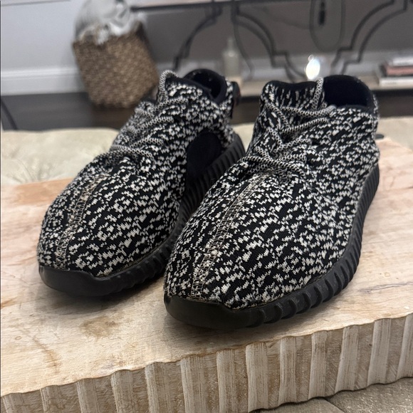 Adidas Yeezy Men’s 11.5 Stylish Black and White Men's Shoes